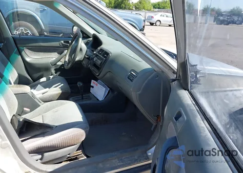 1999 Honda Civic Value Package z USA, uszkodzony, nr VIN 2HGEJ6618XH538118